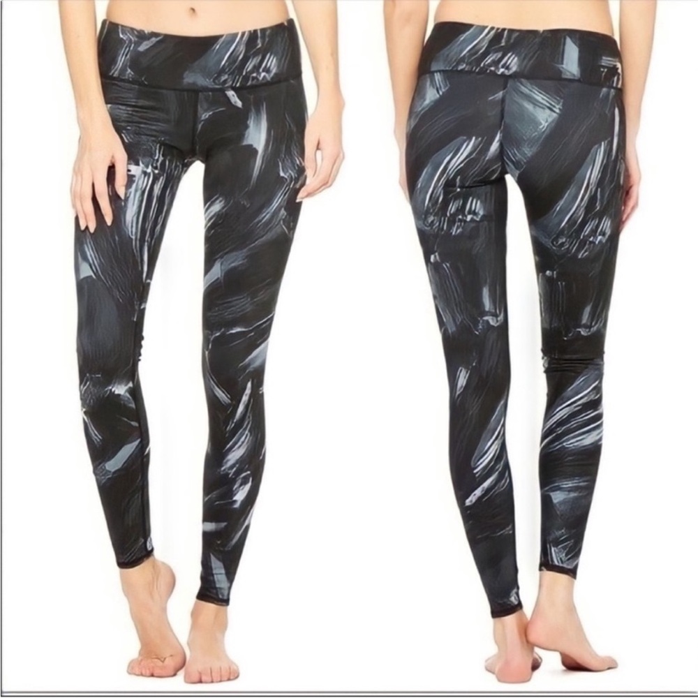 ALO Yoga Airbrush Printed Low Rise Full Length Leggings Modernist Black Grey